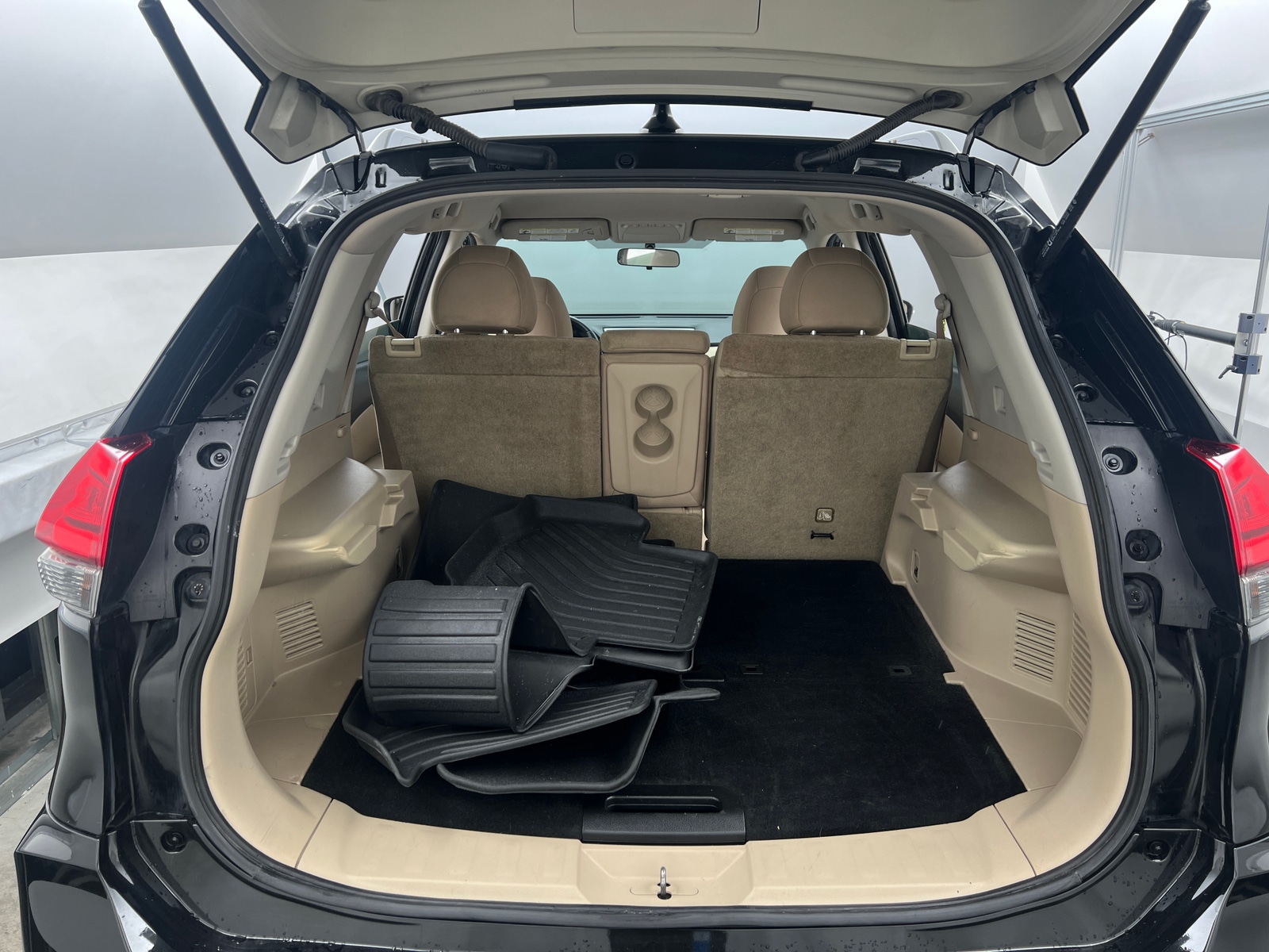Thumbnail: 2017 Nissan Rogue - 7