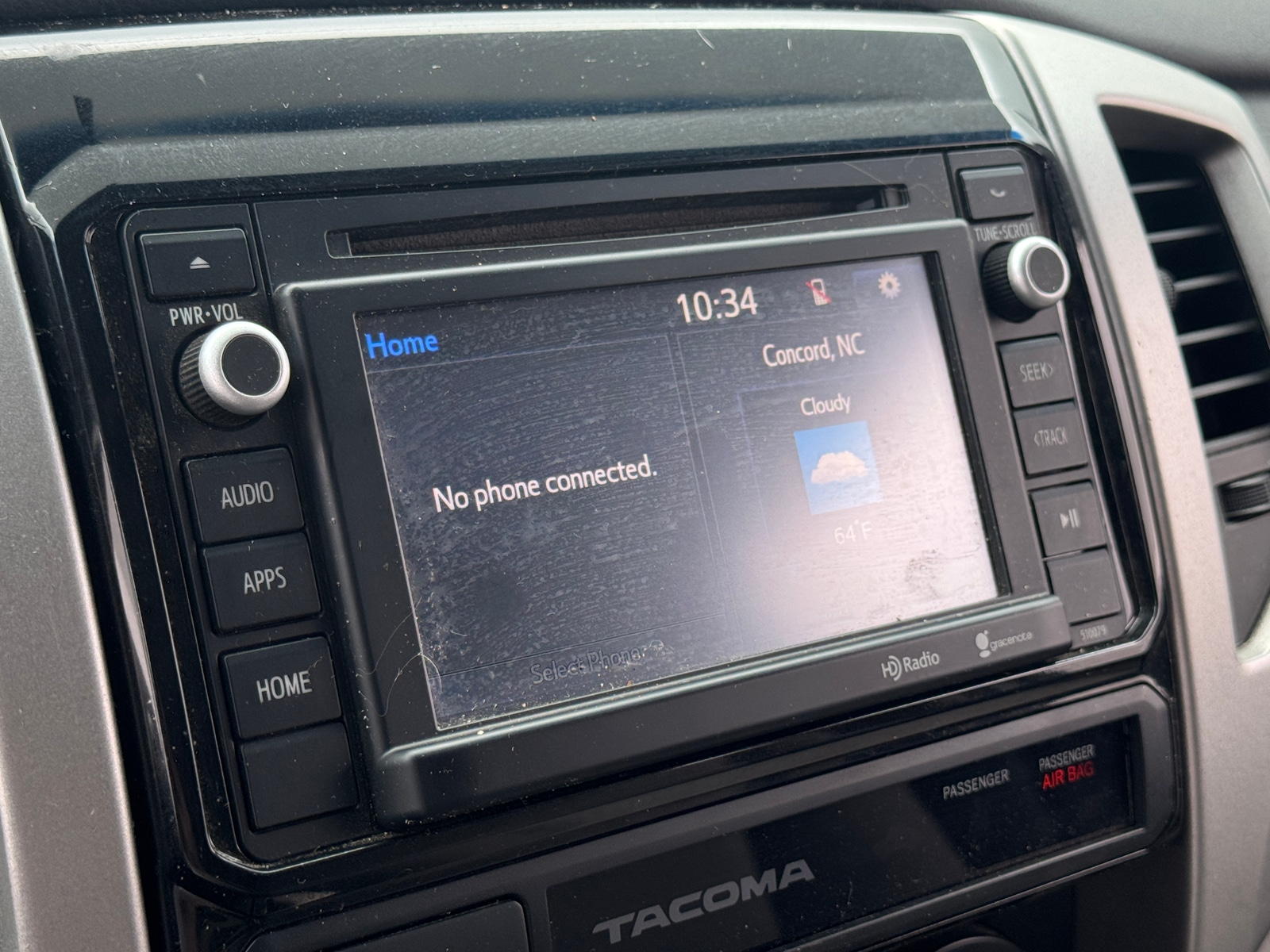 Thumbnail: 2015 Toyota Tacoma - 4