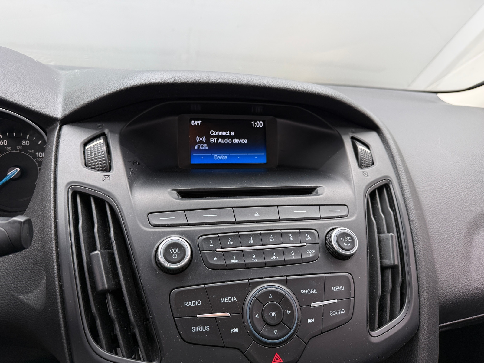 Thumbnail: 2017 Ford Focus - 4