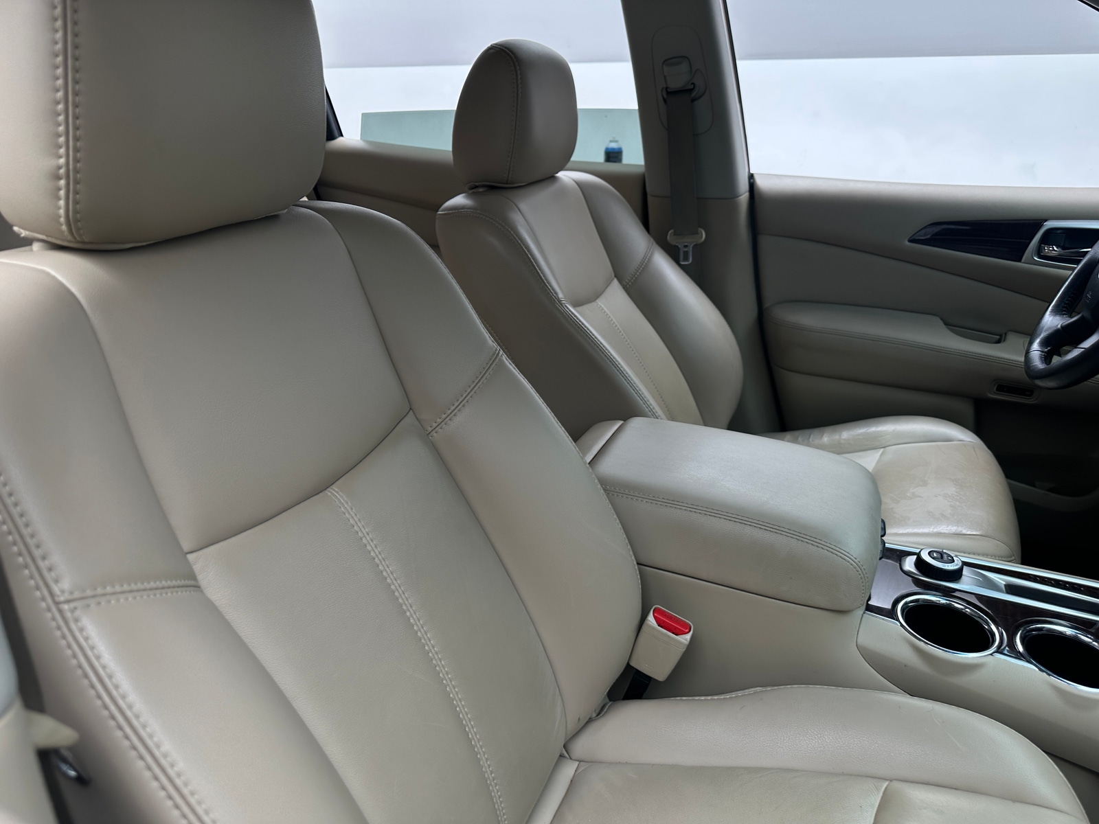 Thumbnail: 2016 Nissan Pathfinder - 2