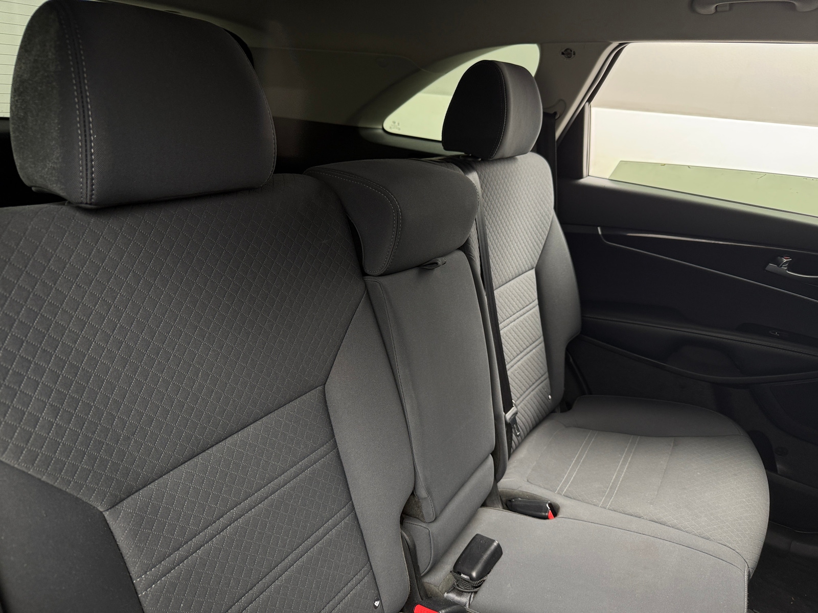 Thumbnail: 2017 Kia Sorento - 6