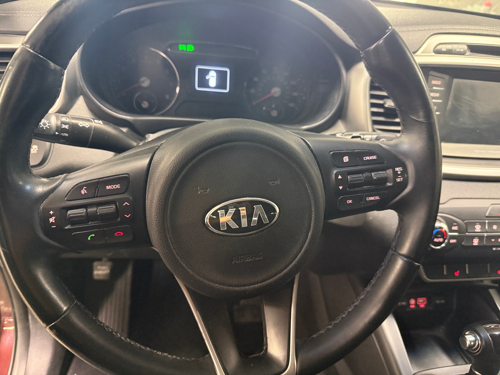 Thumbnail: 2017 Kia Sorento - 5