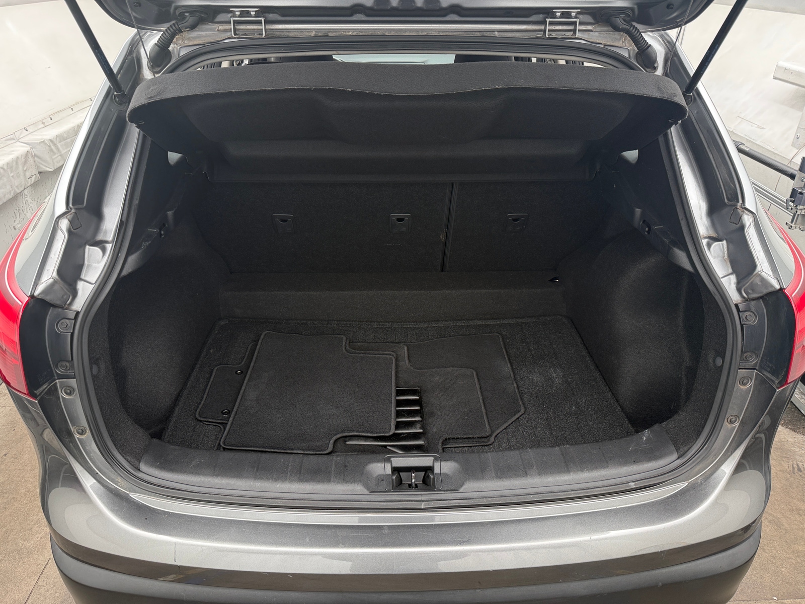 Thumbnail: 2018 Nissan Rogue Sport - 7