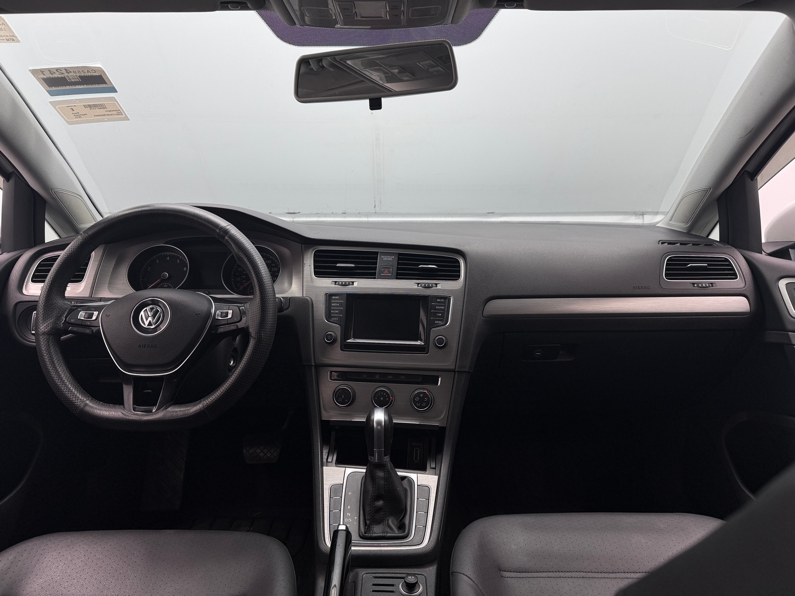 Thumbnail: 2015 Volkswagen Golf - 2