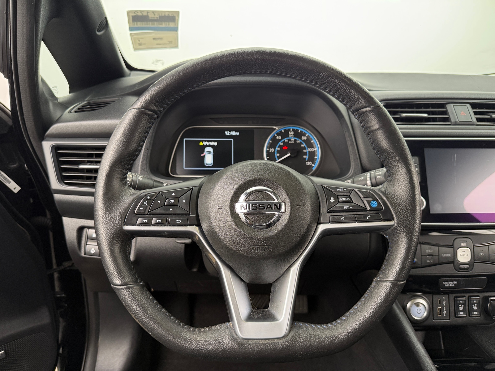 Thumbnail: 2020 Nissan Leaf - 4