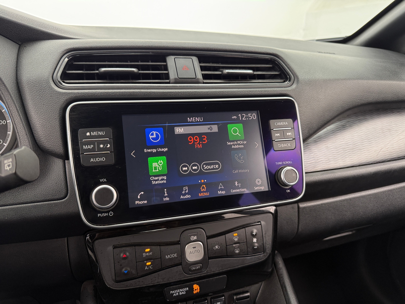 Thumbnail: 2020 Nissan Leaf - 3