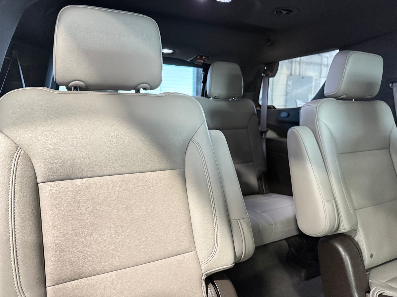 Thumbnail: 2021 Chevrolet Tahoe - 5