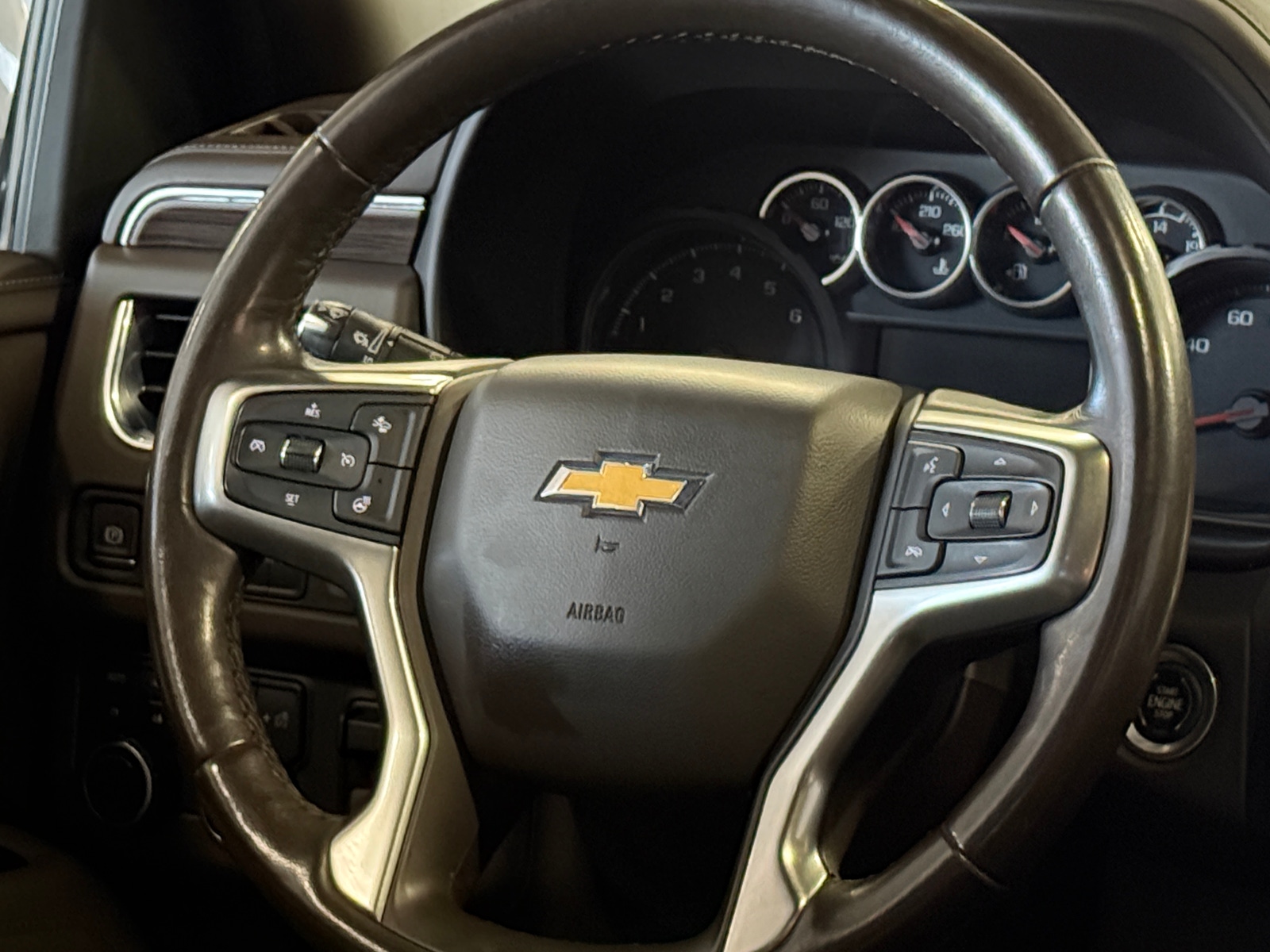 Thumbnail: 2021 Chevrolet Tahoe - 4