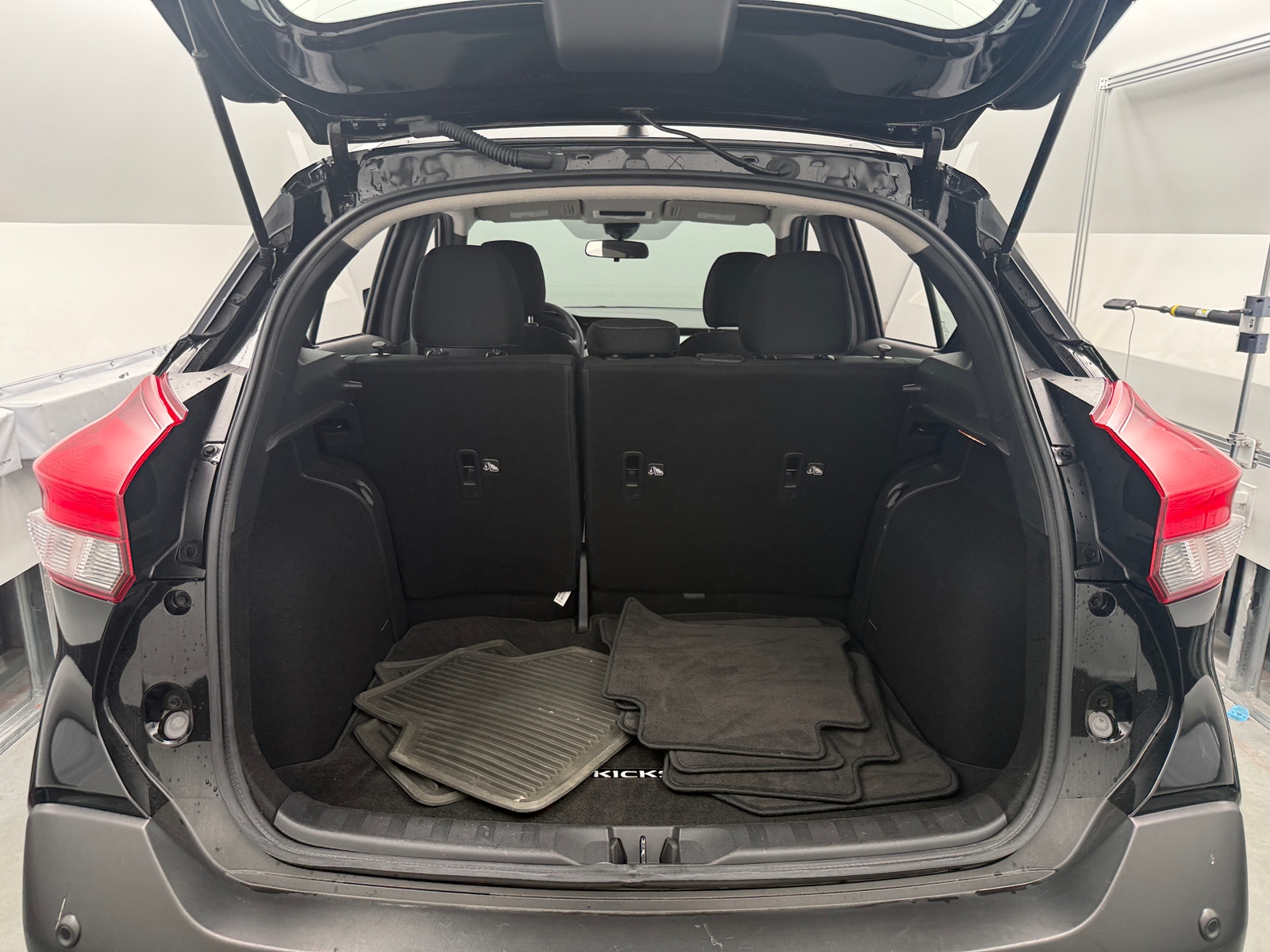 Thumbnail: 2020 Nissan Kicks - 7