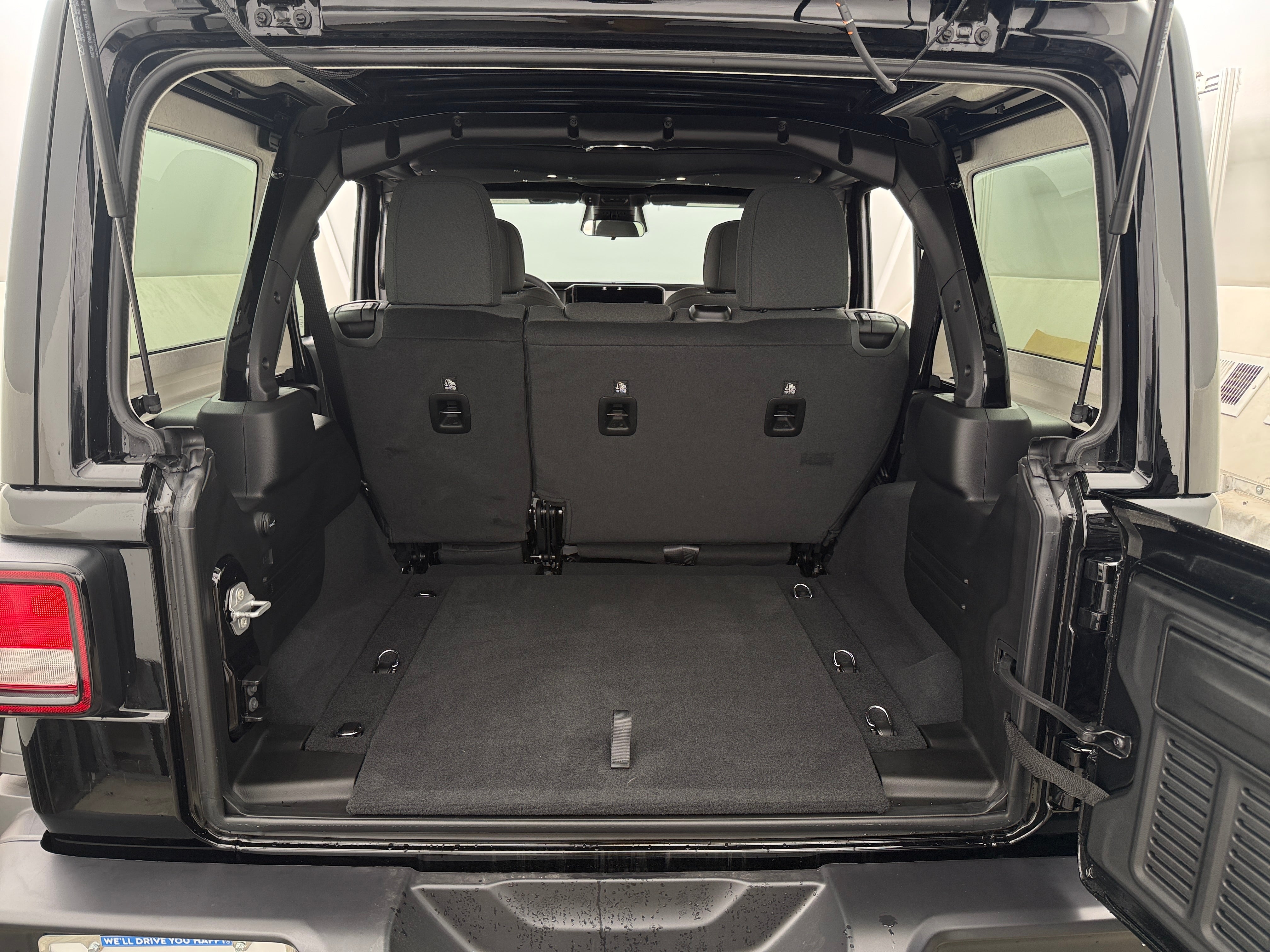 2026 Jeep Wrangler 4-Door Willys - Photo 7