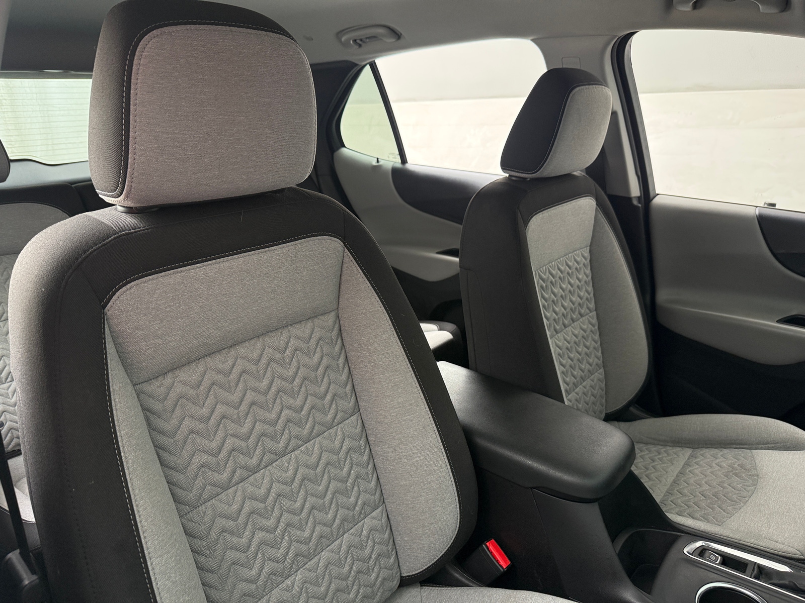 Thumbnail: 2022 Chevrolet Equinox - 2