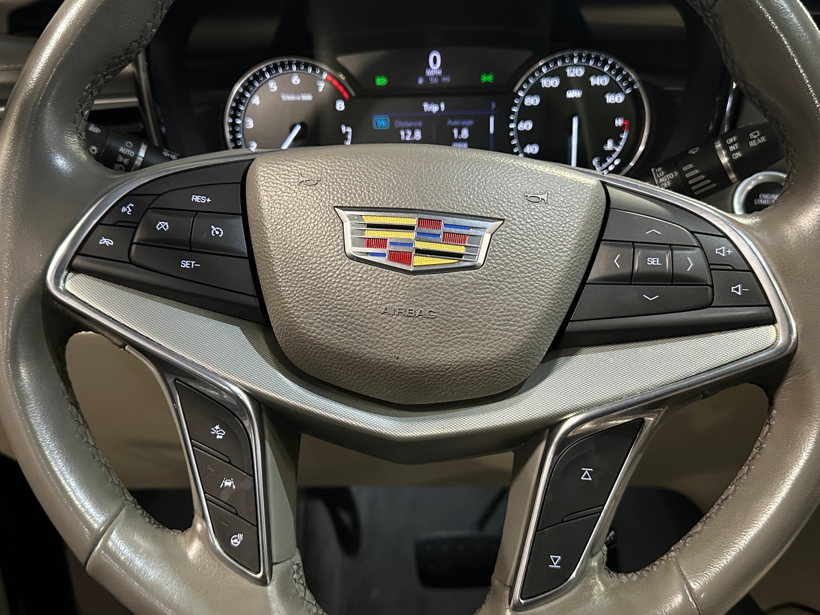 Thumbnail: 2022 Cadillac XT5 - 4
