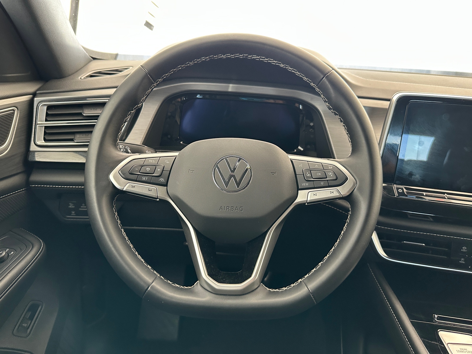 Thumbnail: 2025 Volkswagen Atlas - 4