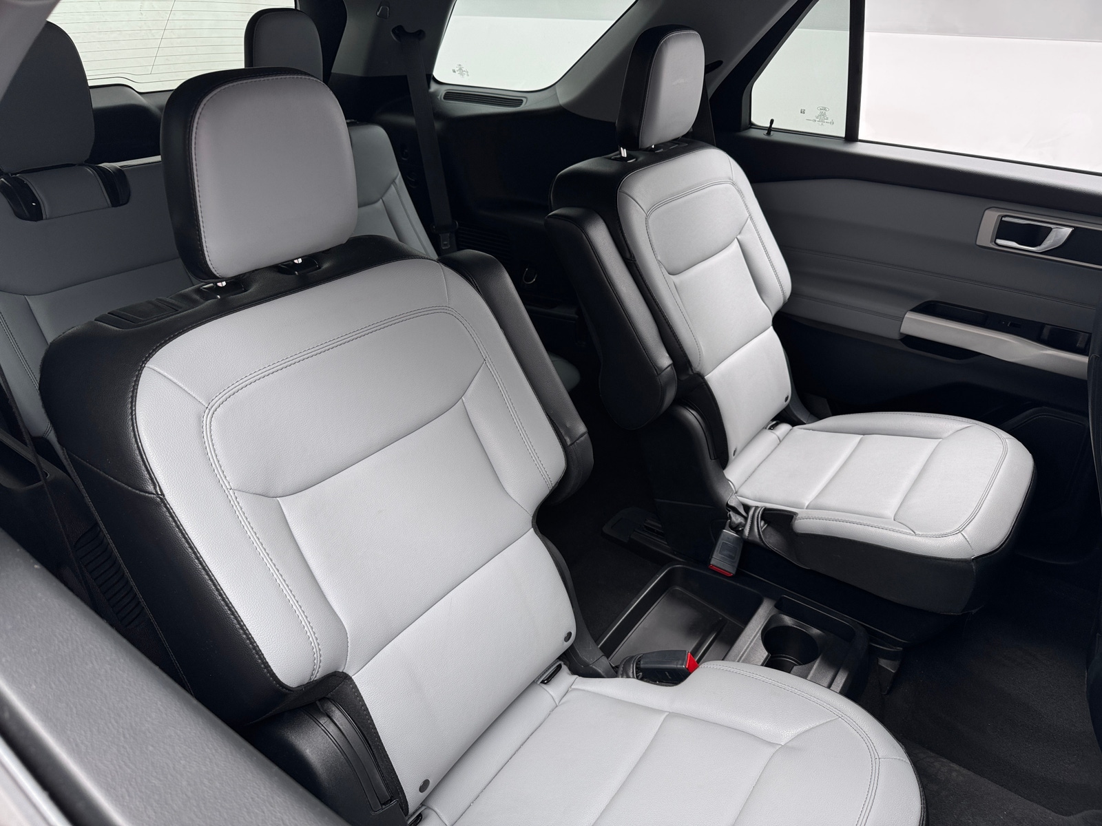 Thumbnail: 2021 Ford Explorer - 5