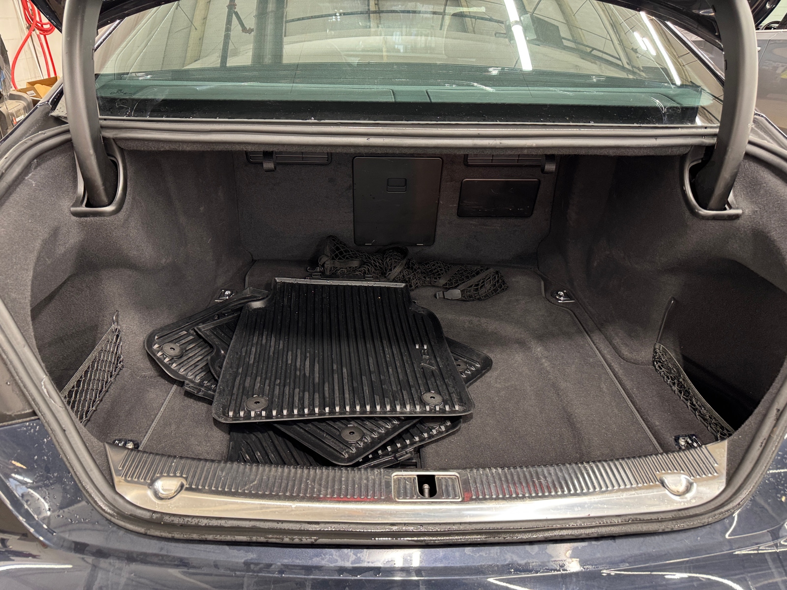 Thumbnail: 2015 Audi A8 - 6