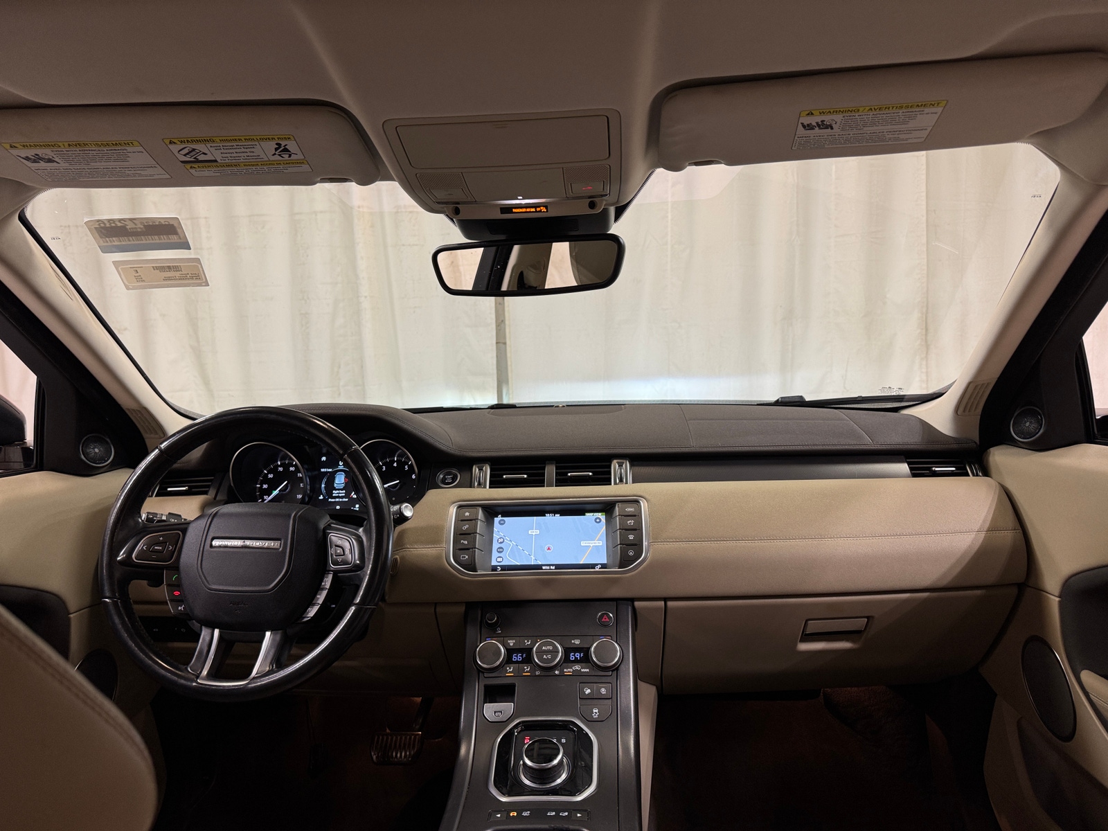 Thumbnail: 2019 Land Rover Range Rover Evoque - 3