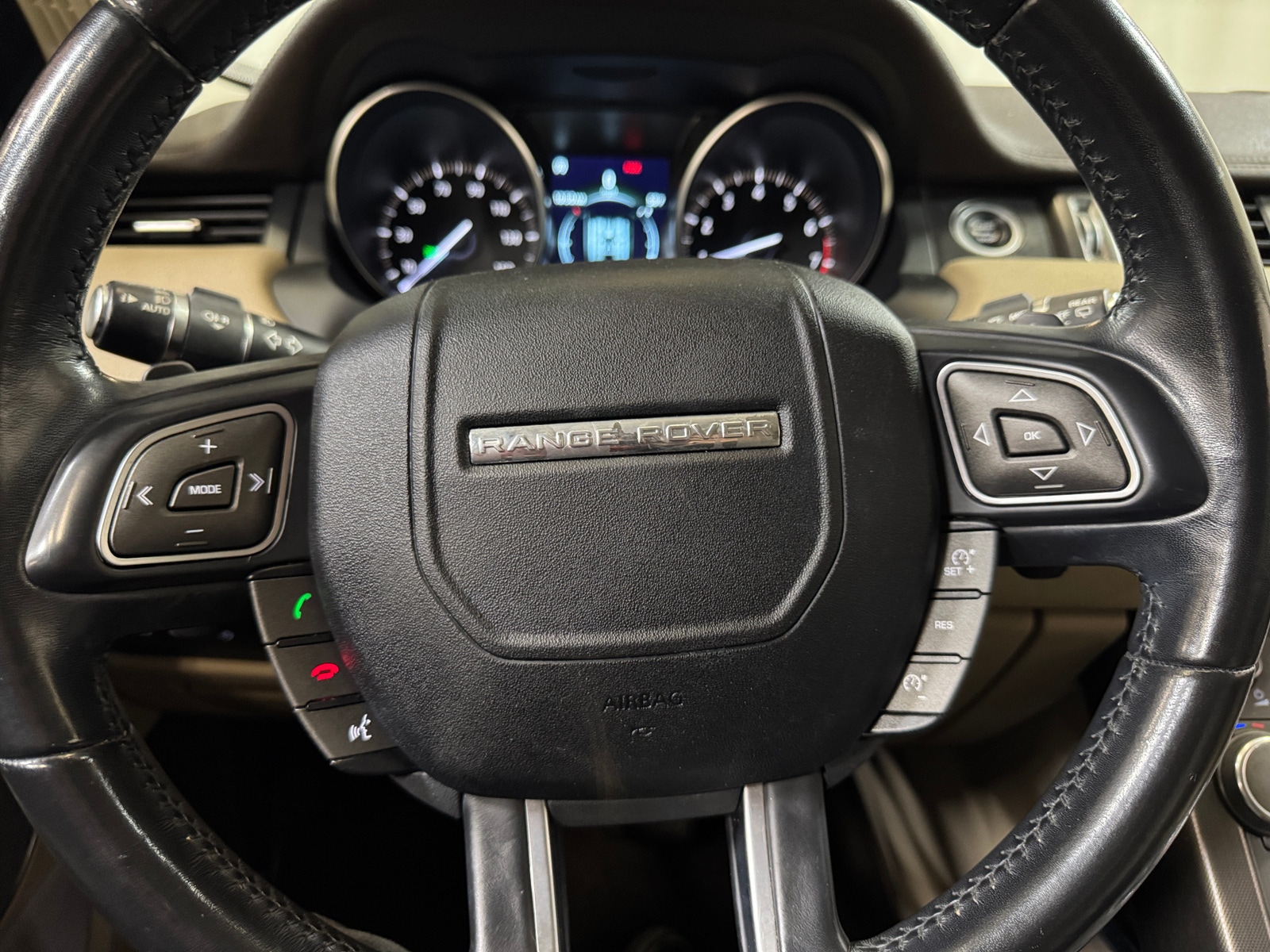 Thumbnail: 2019 Land Rover Range Rover Evoque - 5