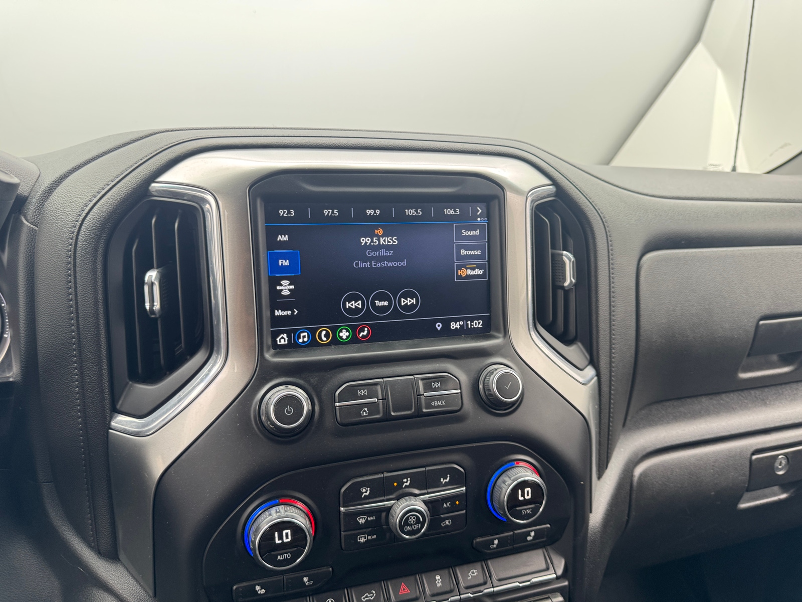 Thumbnail: 2019 Chevrolet Silverado 1500 - 4