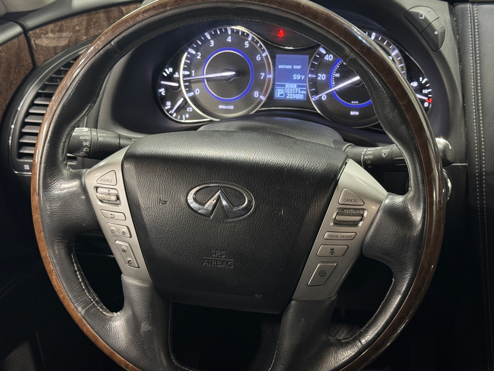 Thumbnail: 2015 INFINITI QX80 - 4
