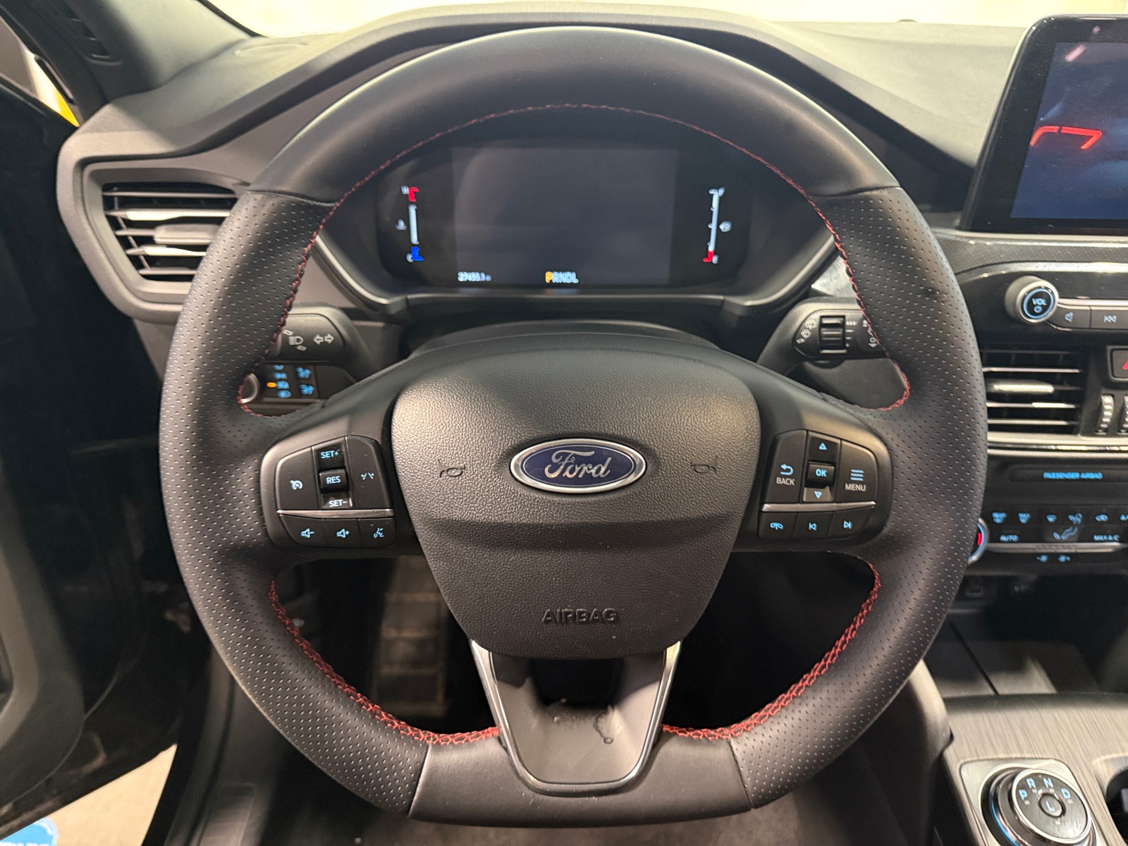 Thumbnail: 2025 Ford Escape - 5