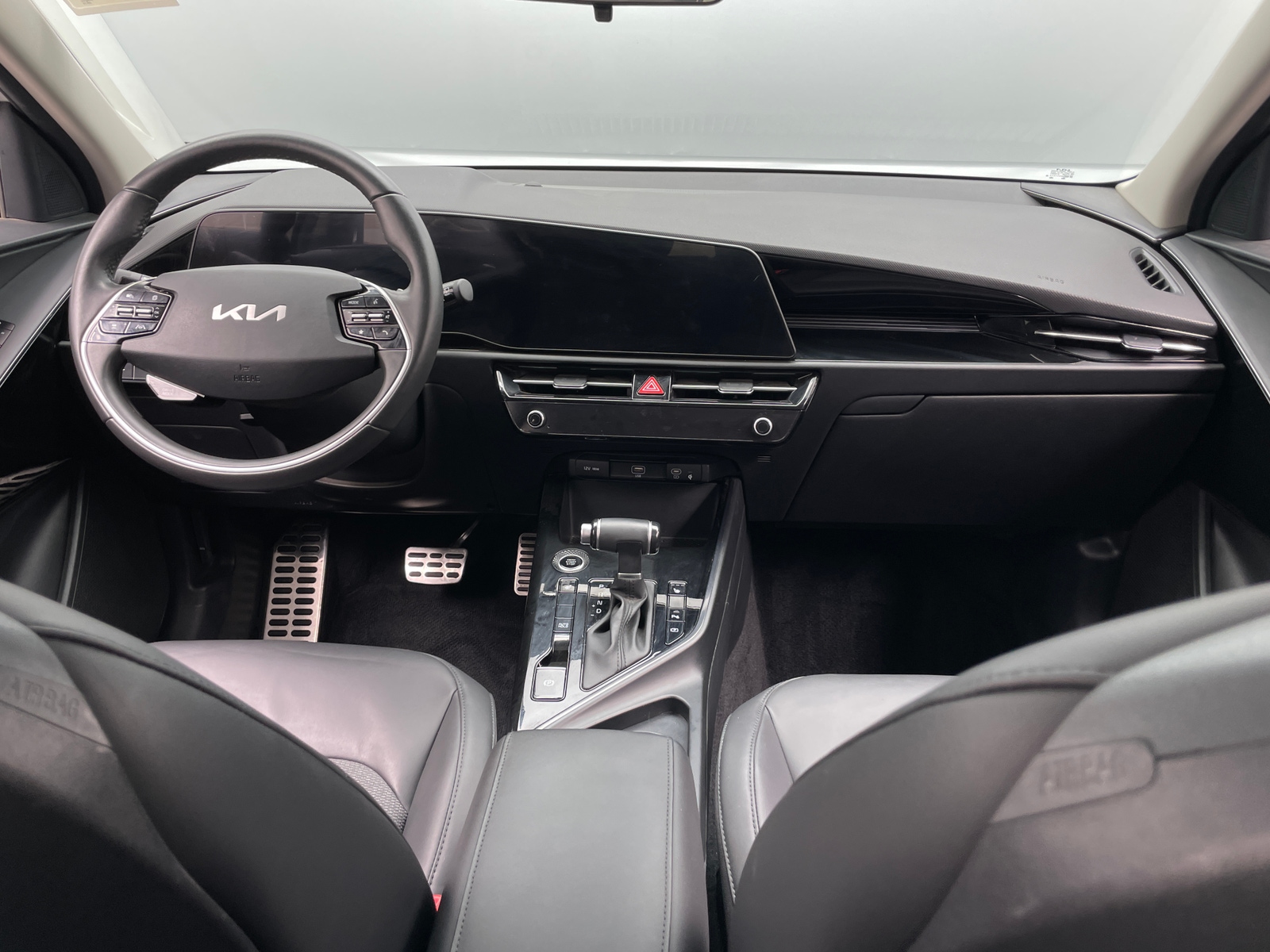 Thumbnail: 2023 Kia Niro - 3