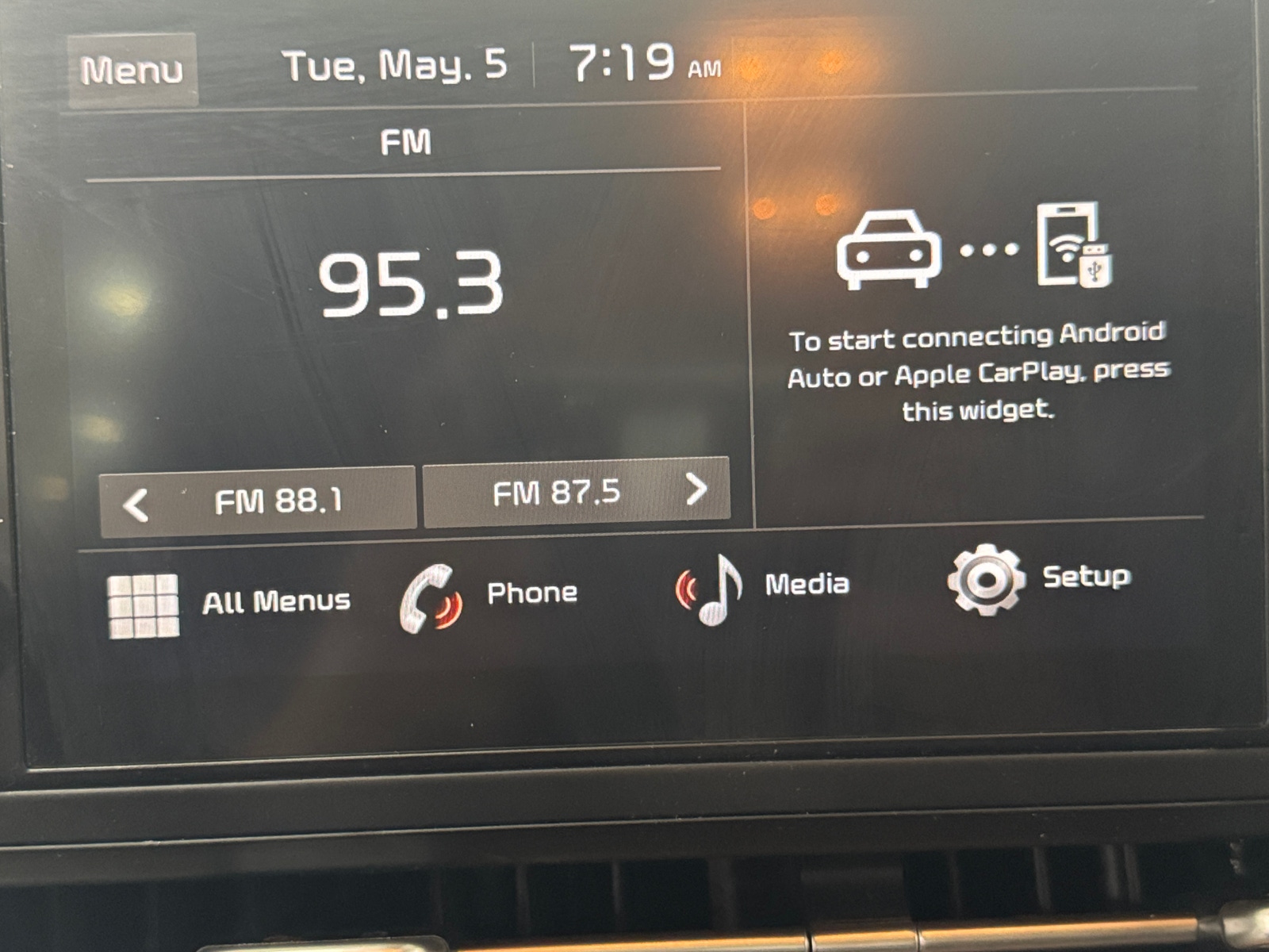 Thumbnail: 2024 Kia Carnival - 3