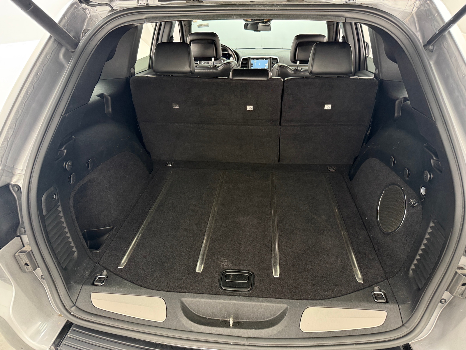 Thumbnail: 2015 Jeep Grand Cherokee - 6