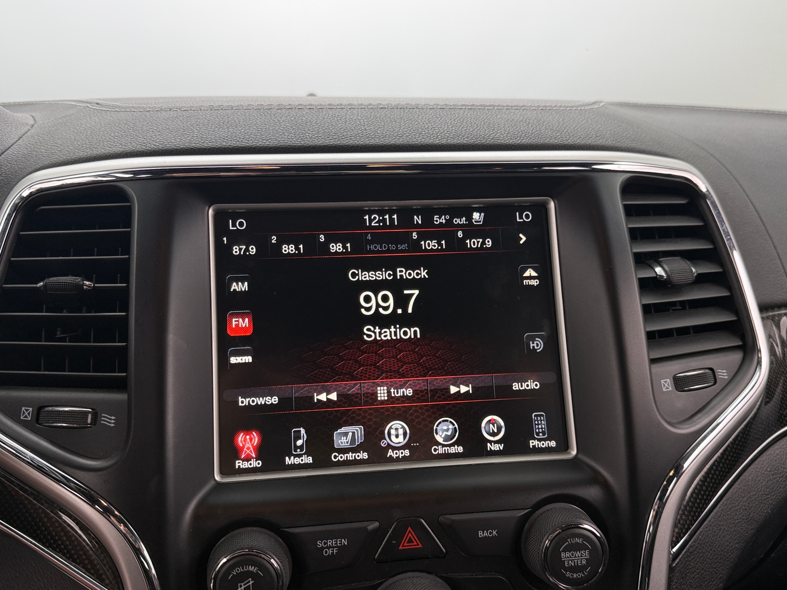 Thumbnail: 2015 Jeep Grand Cherokee - 3