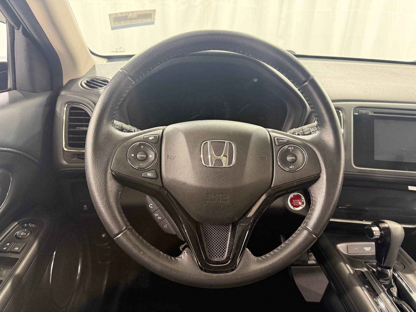 Thumbnail: 2016 Honda HR-V - 4