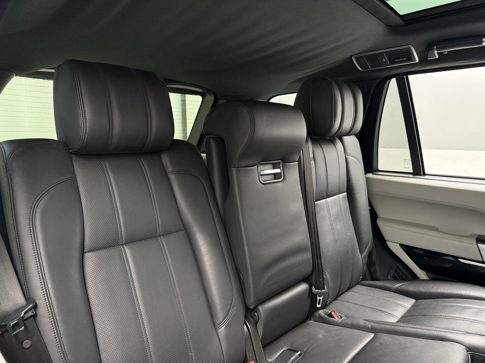 Thumbnail: 2014 Land Rover Range Rover - 5