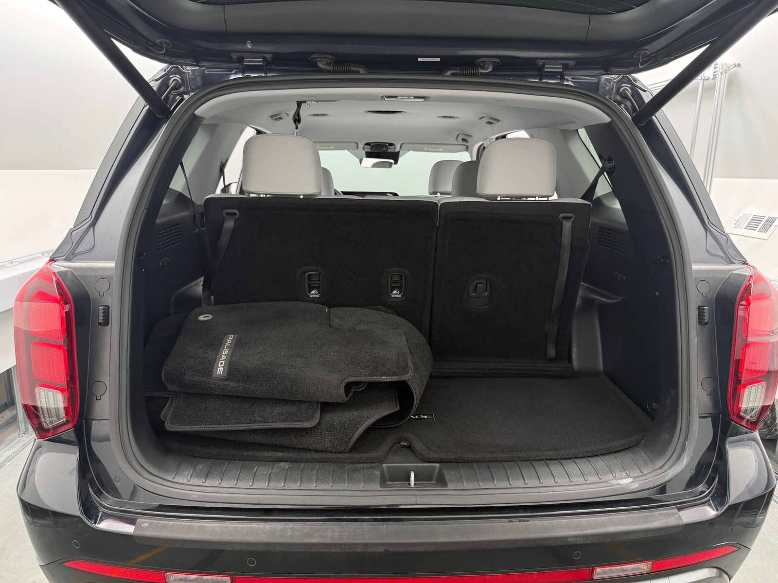 Thumbnail: 2023 Hyundai Palisade - 6