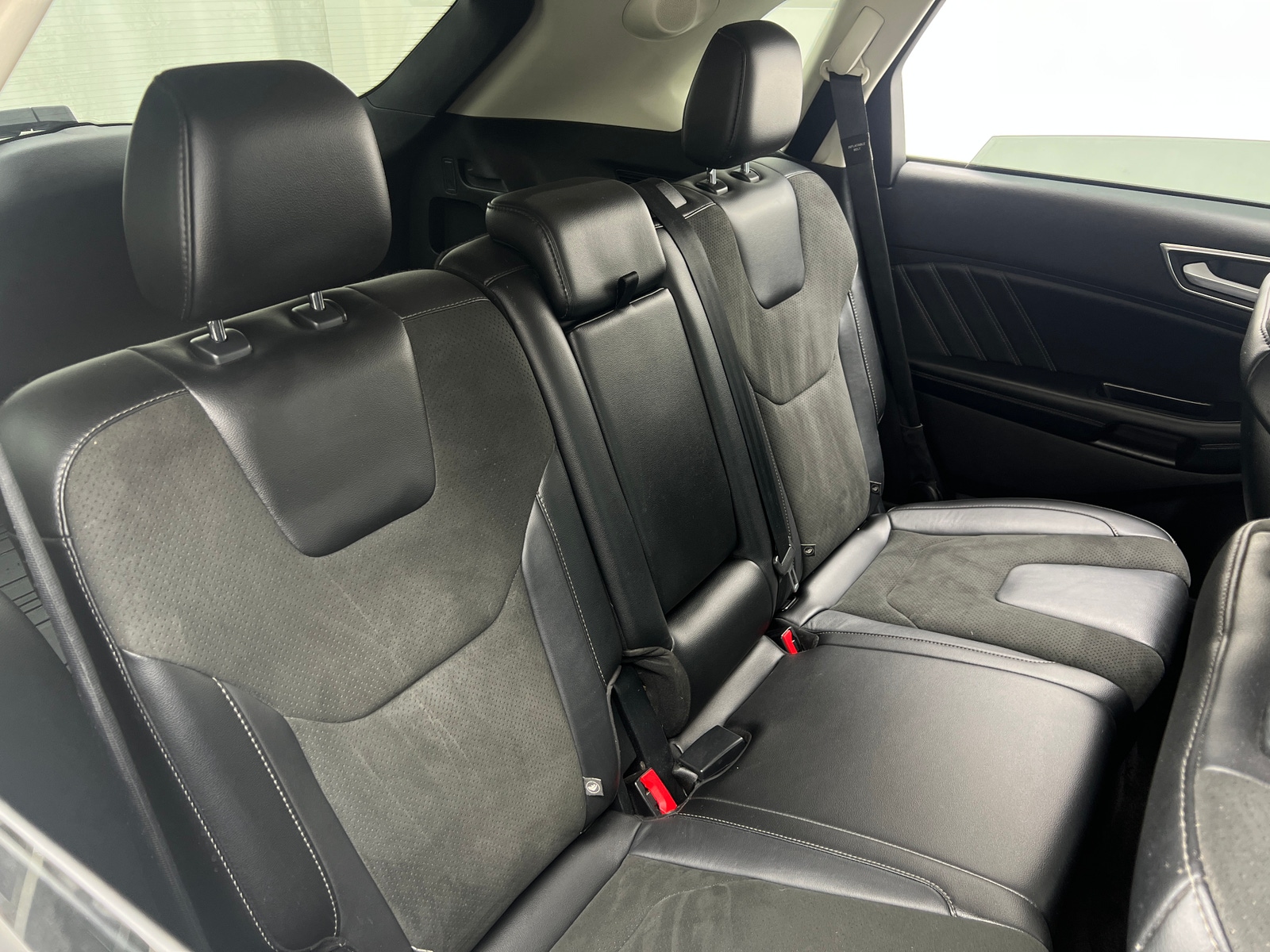 Thumbnail: 2016 Ford Edge - 5