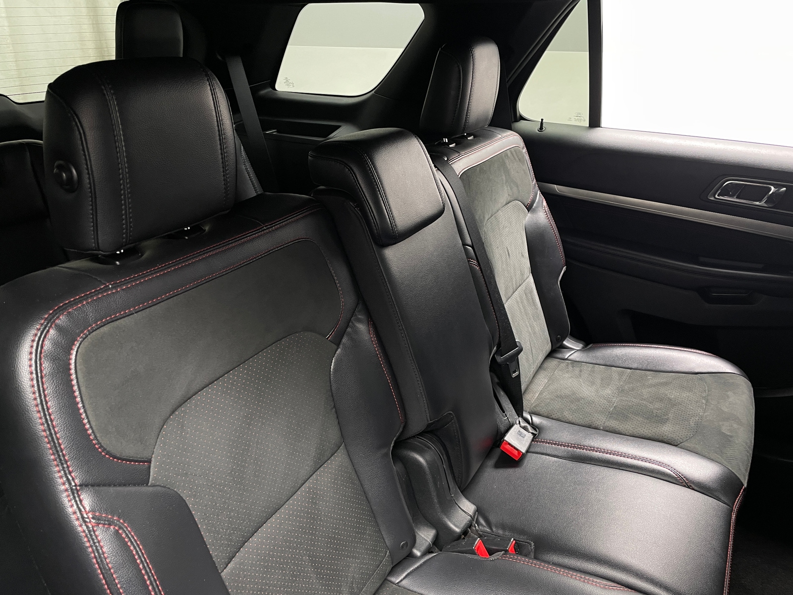 Thumbnail: 2019 Ford Explorer - 6