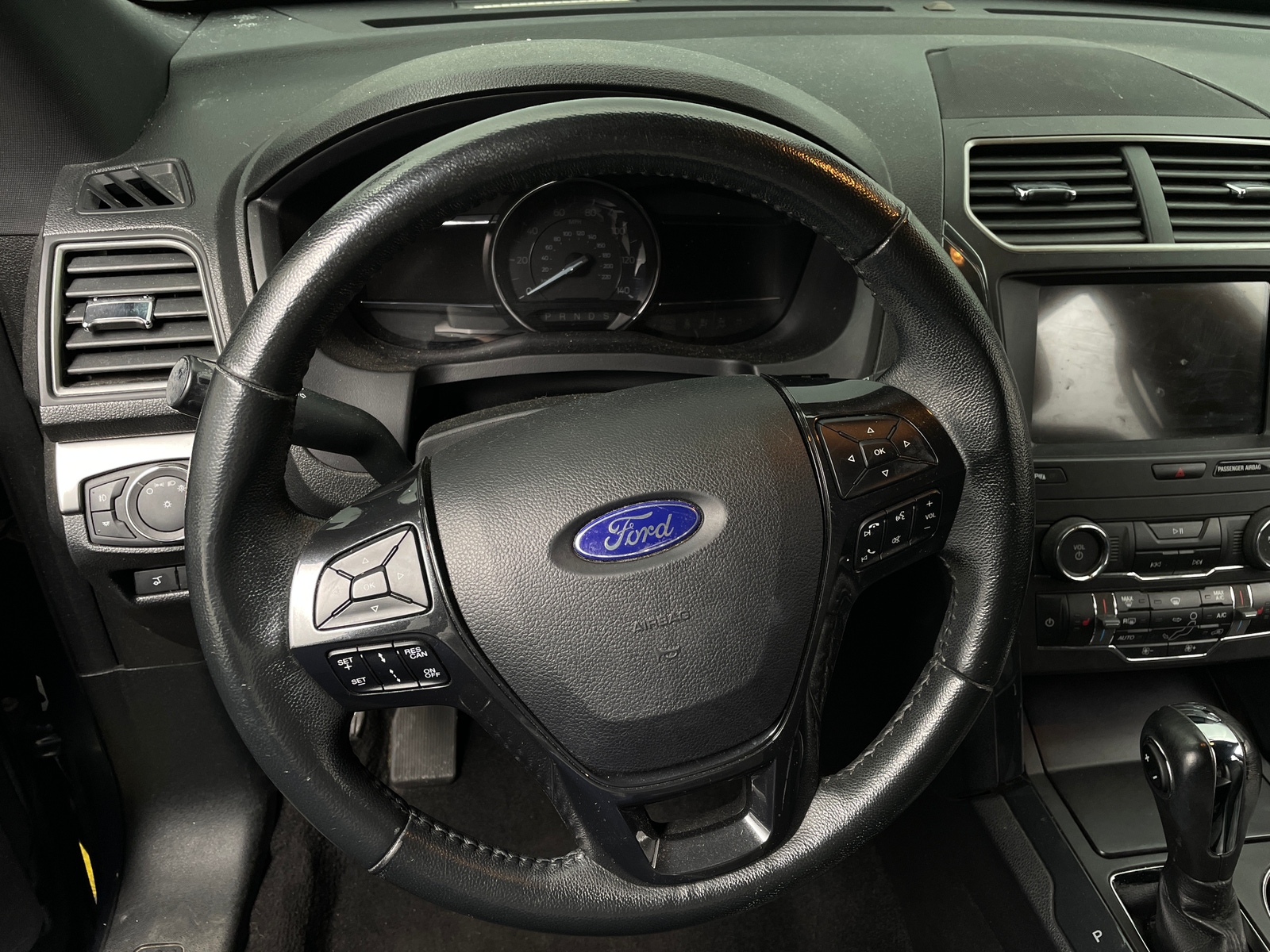 Thumbnail: 2019 Ford Explorer - 5