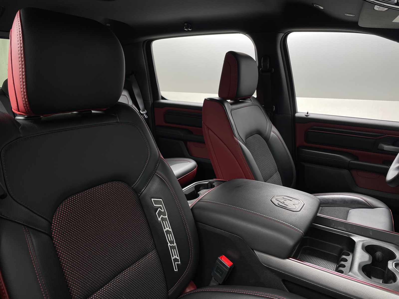 Thumbnail: 2025 RAM 1500 - 2