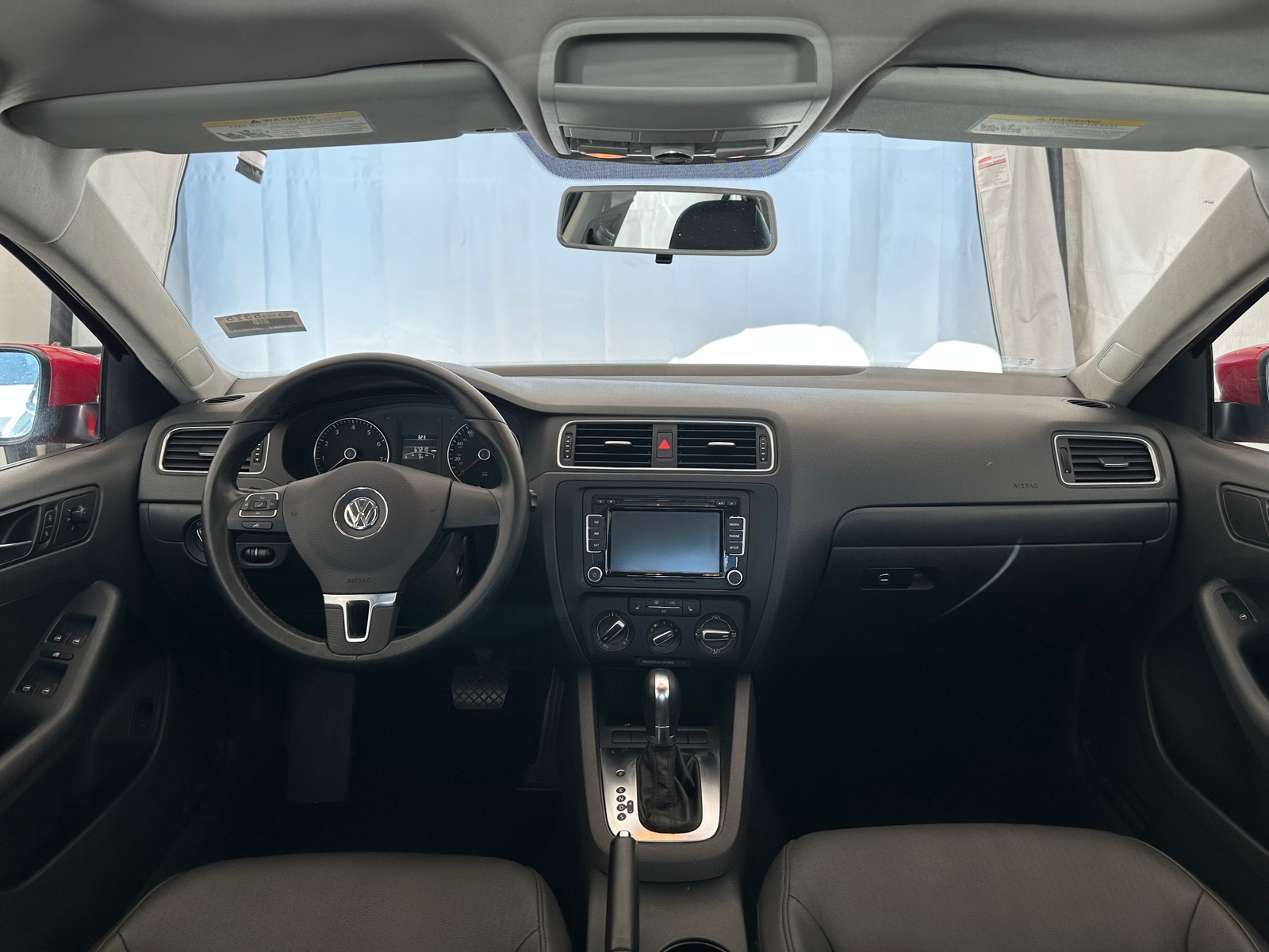 Thumbnail: 2012 Volkswagen Jetta - 3