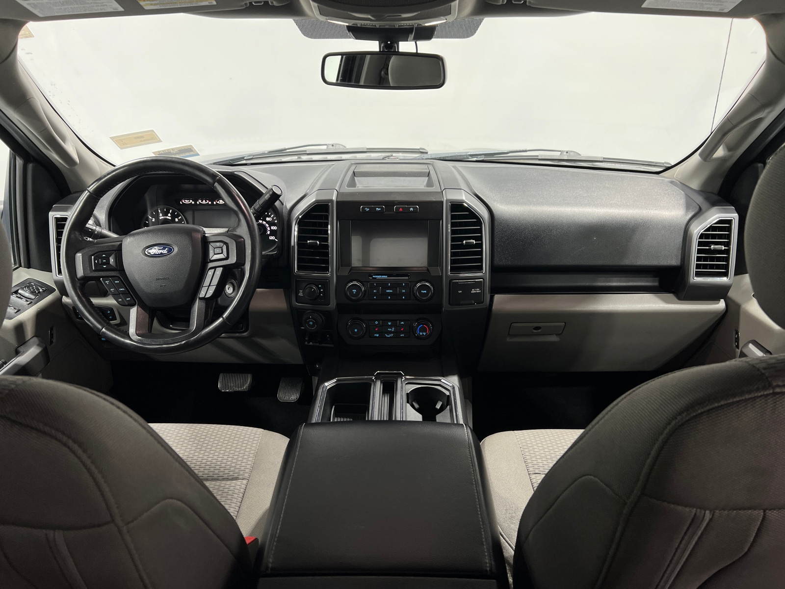 Thumbnail: 2019 Ford Econoline - 3