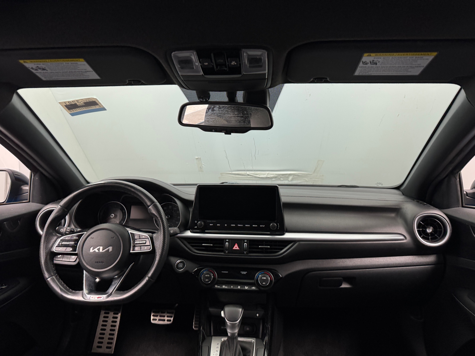Thumbnail: 2022 Kia Forte - 3