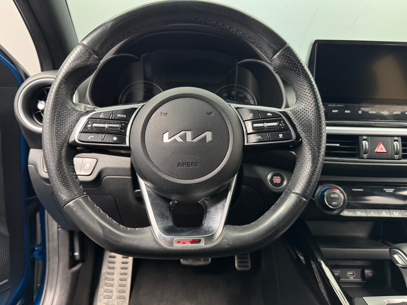 Thumbnail: 2022 Kia Forte - 5