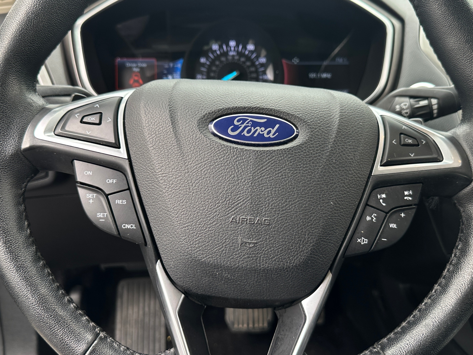 Thumbnail: 2017 Ford Fusion - 4