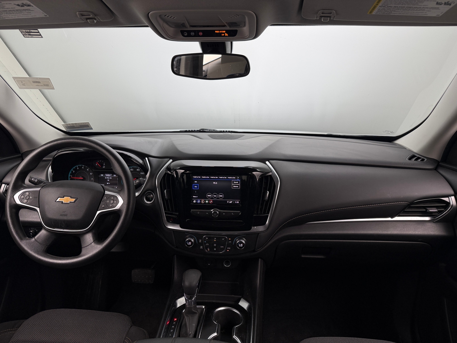 Thumbnail: 2021 Chevrolet Traverse - 3