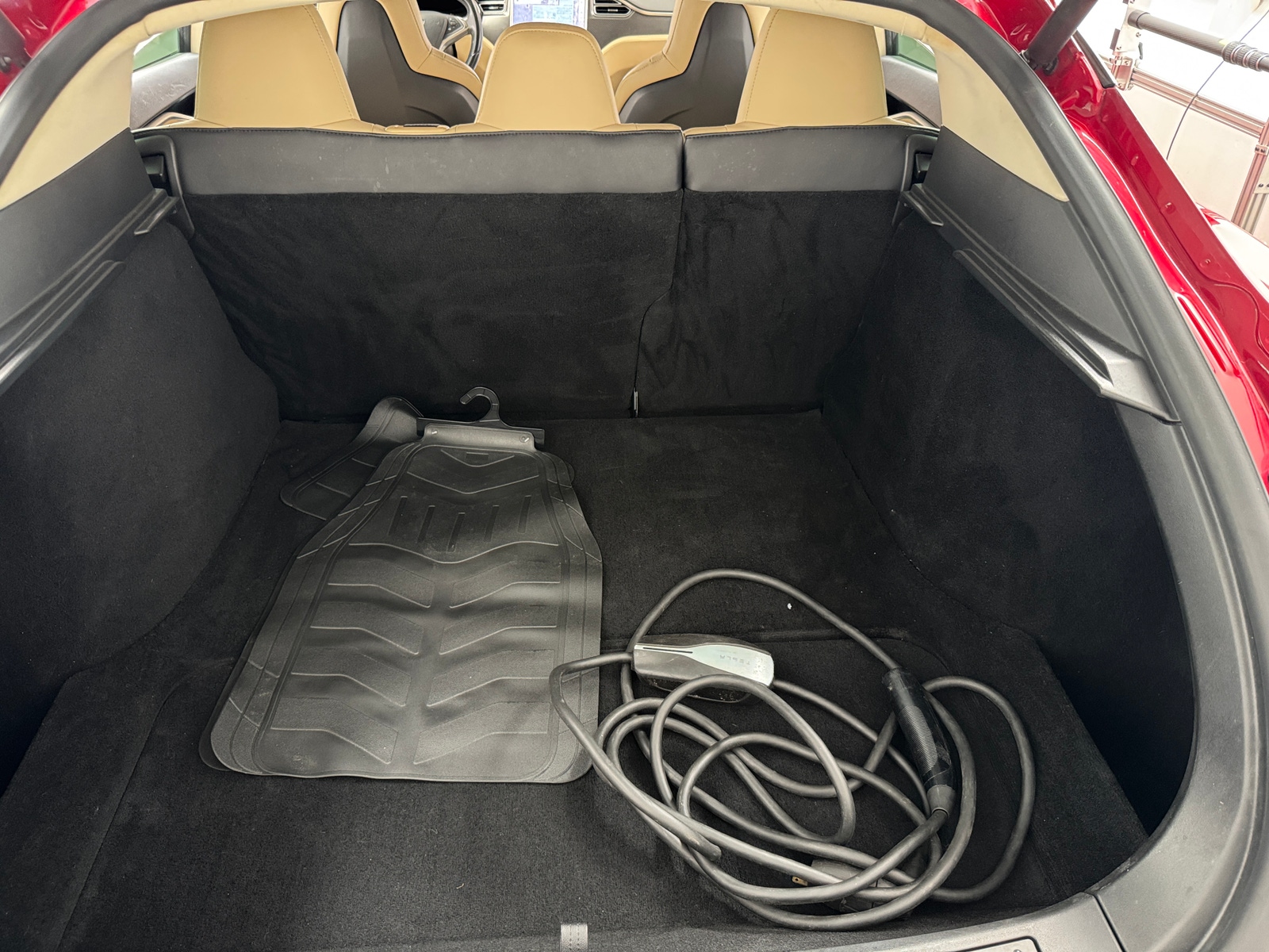 Thumbnail: 2015 Tesla Model S - 6