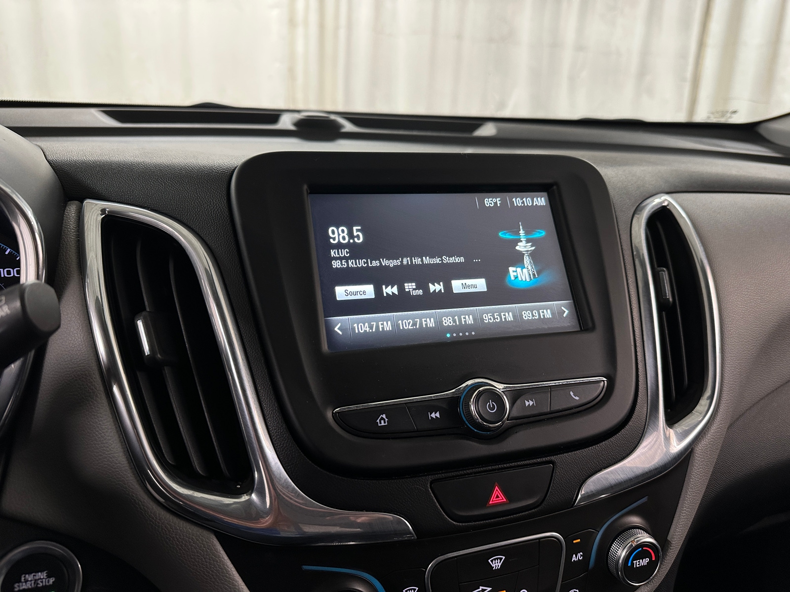 Thumbnail: 2018 Chevrolet Equinox - 4