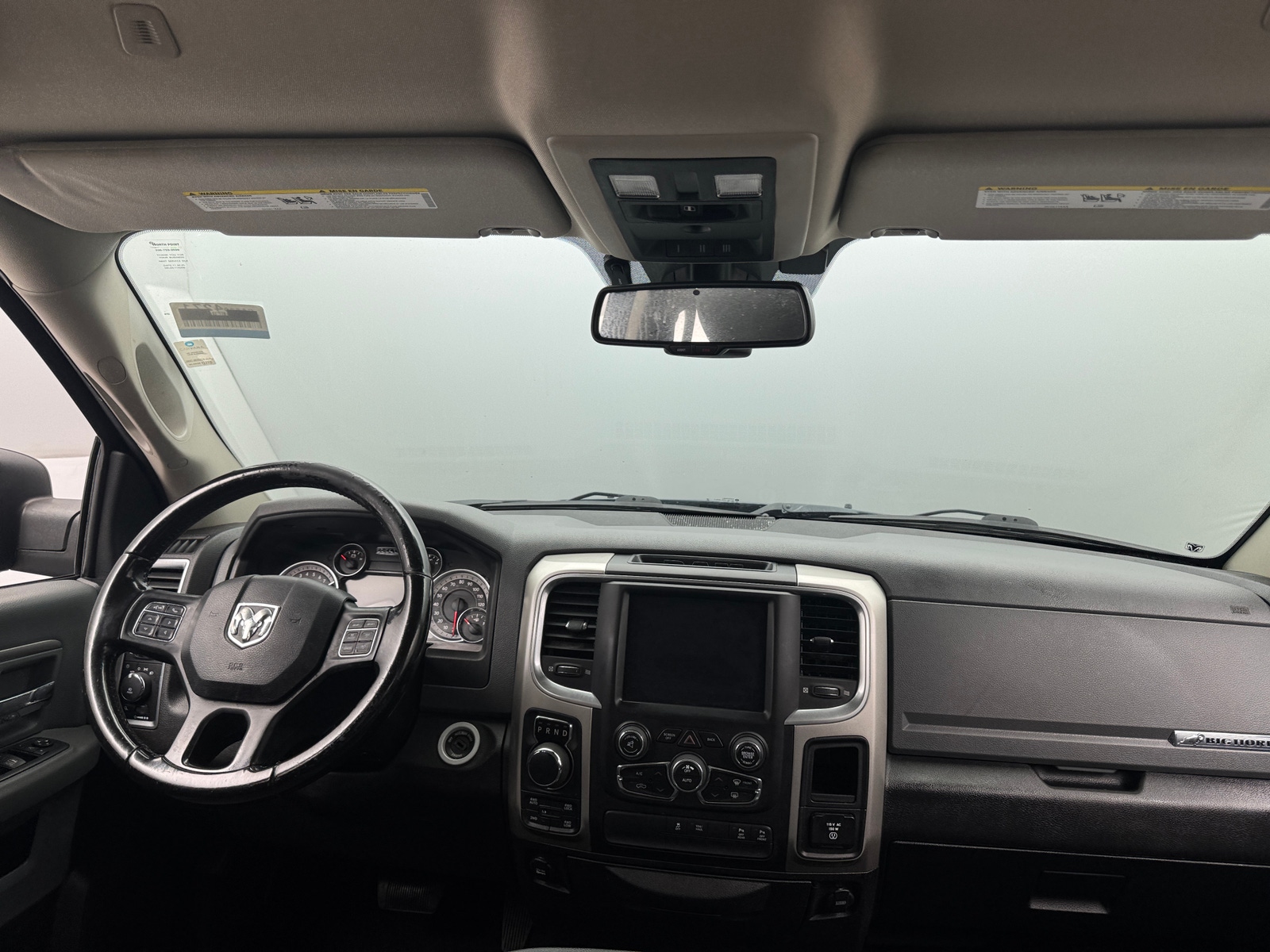 Thumbnail: 2019 RAM 1500 Classic - 3