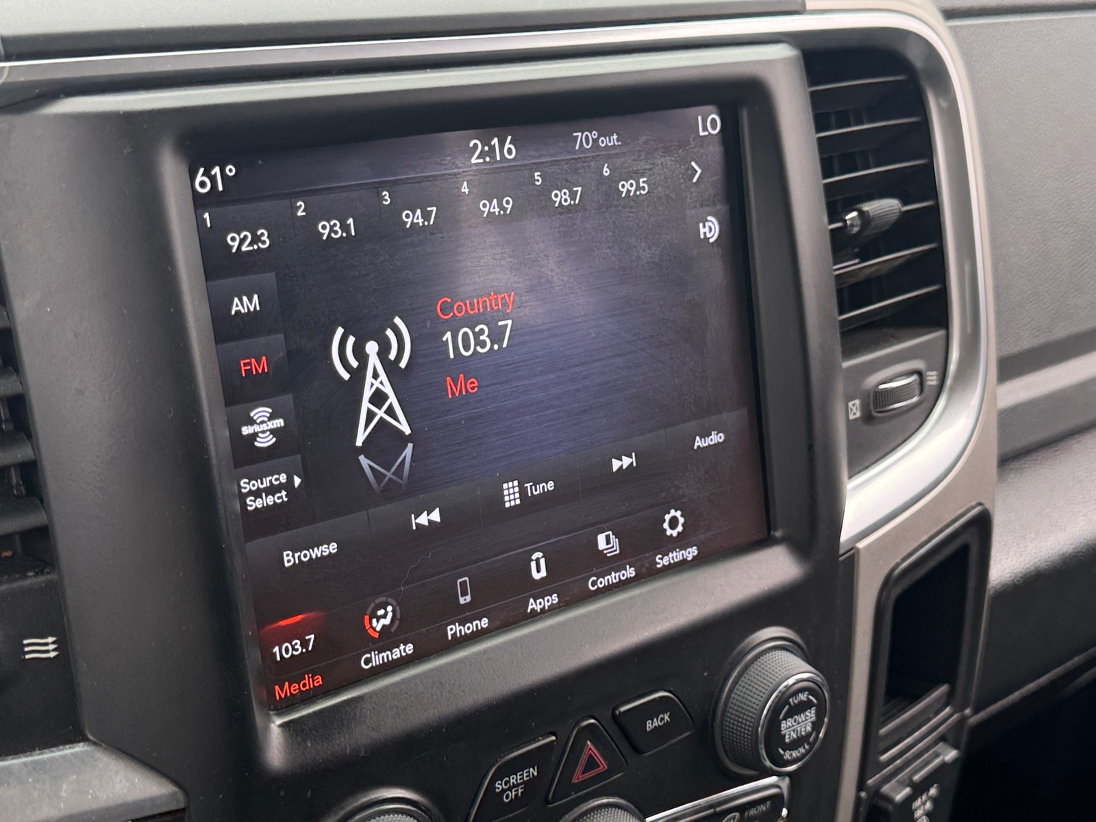 Thumbnail: 2019 RAM 1500 Classic - 4