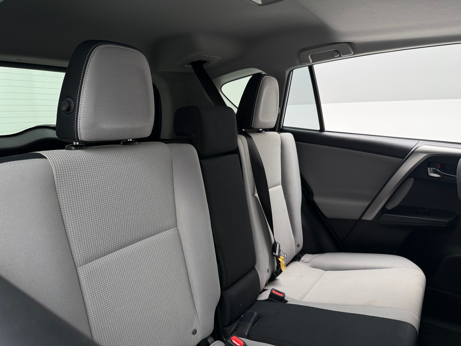 Thumbnail: 2017 Toyota RAV4 - 6