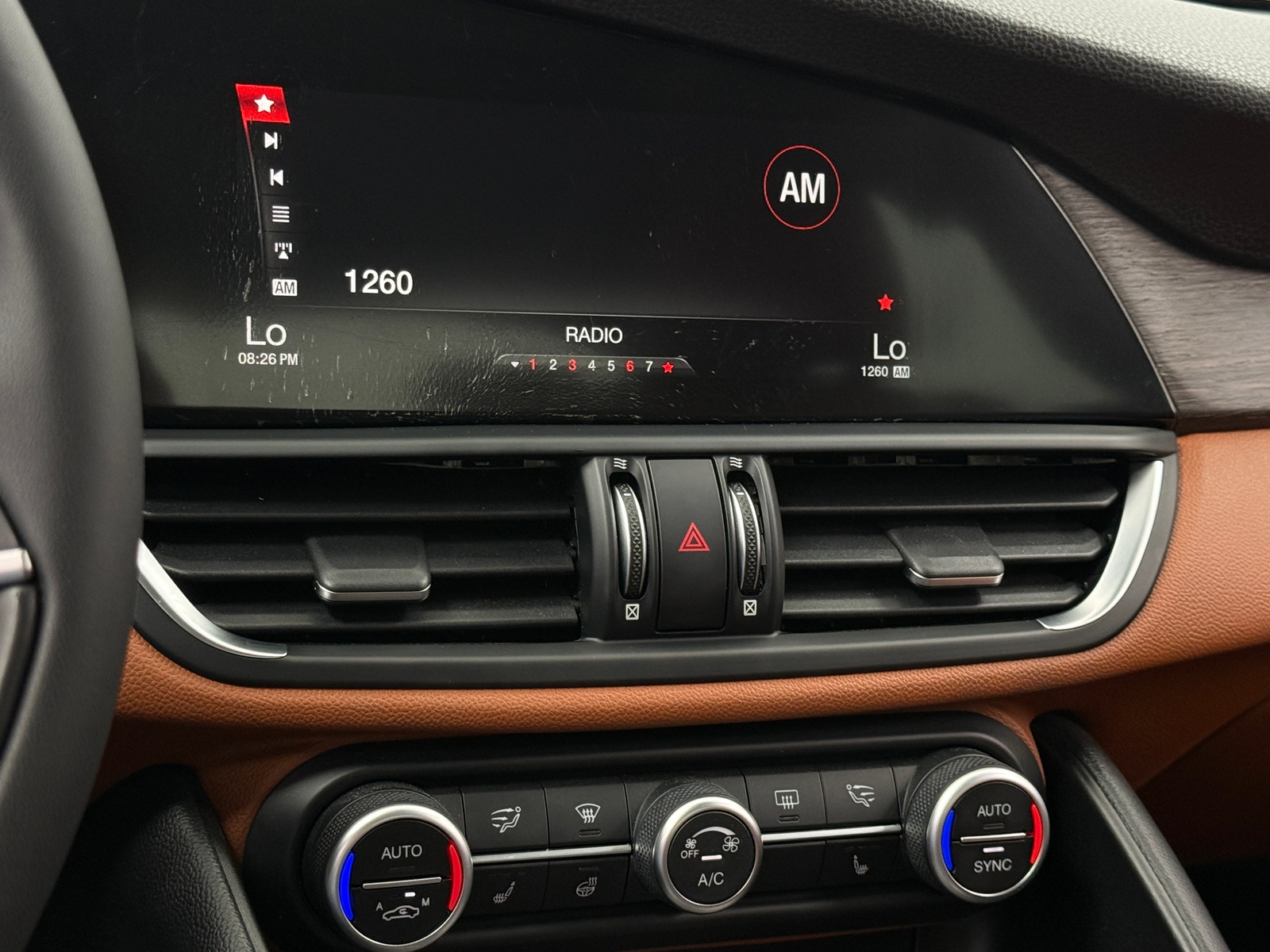 Thumbnail: 2019 Alfa Romeo Giulia - 3