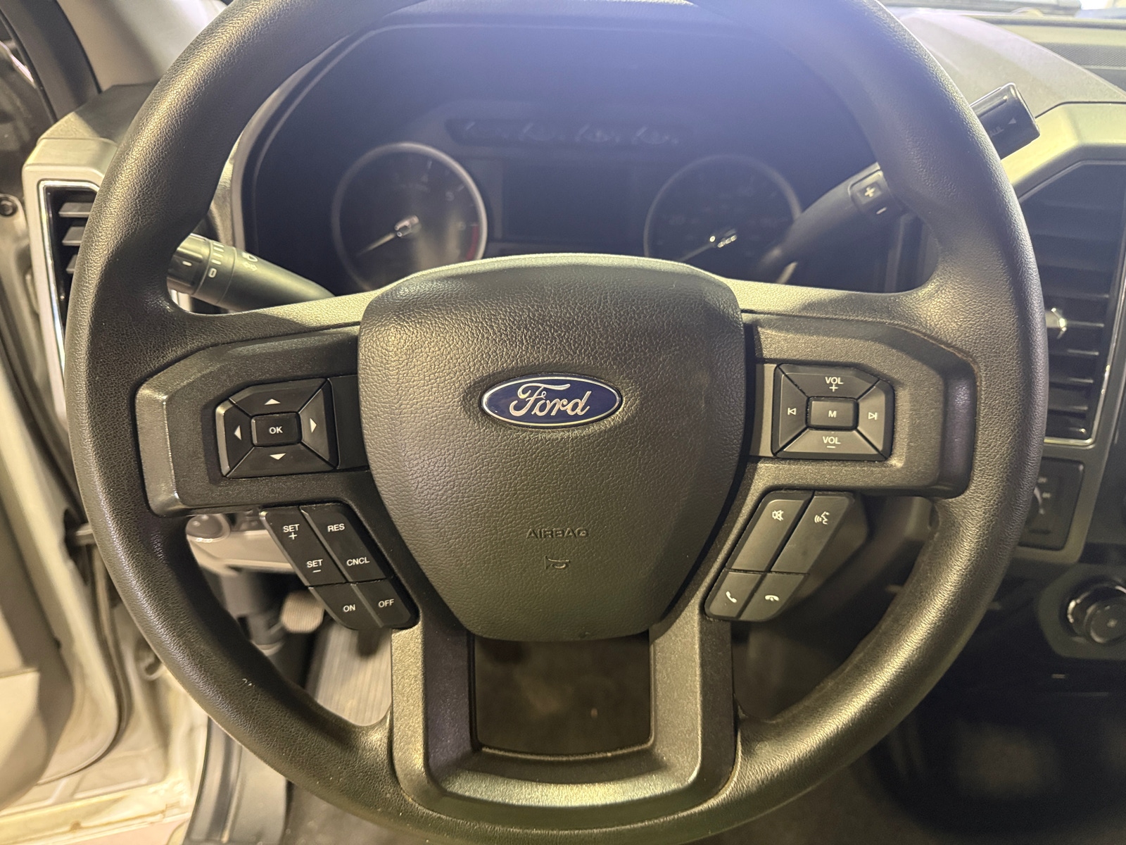 Thumbnail: 2019 Ford Econoline - 5