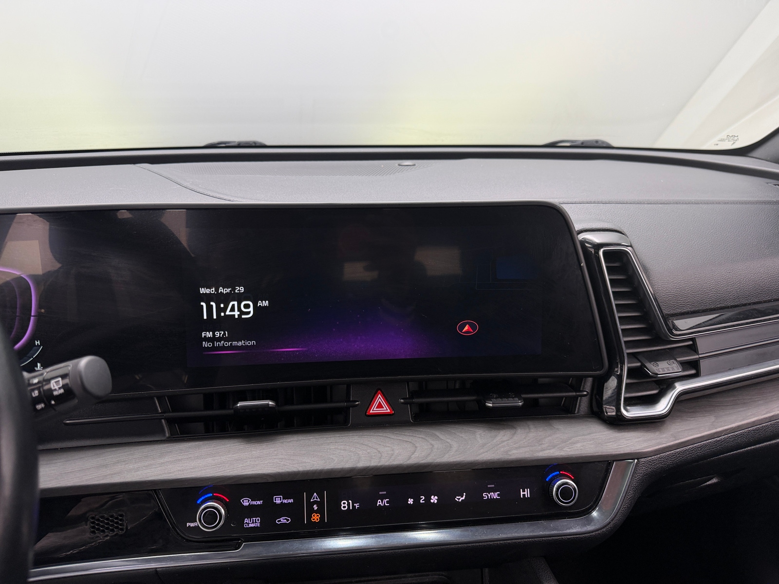Thumbnail: 2023 Kia Sportage - 3