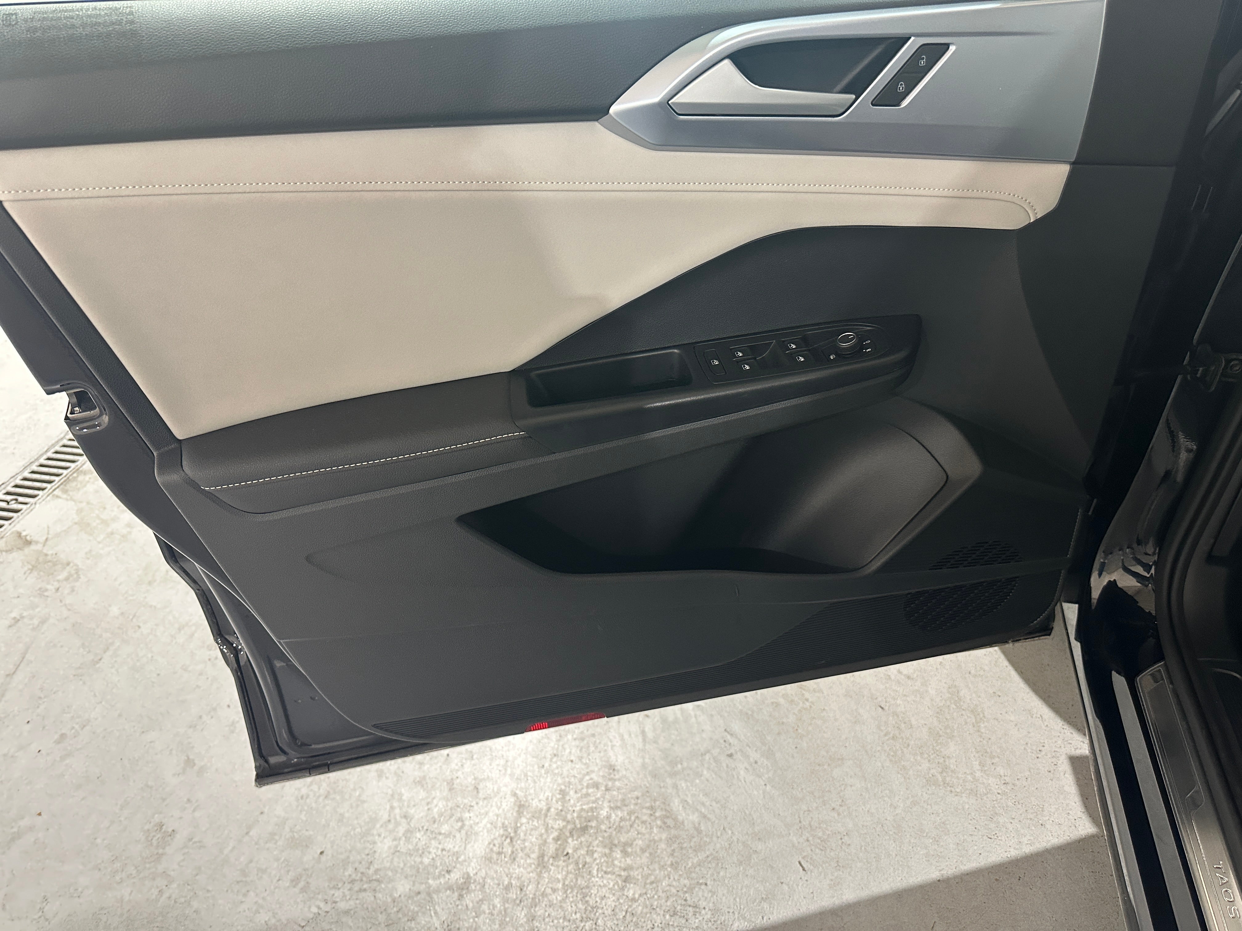 2025 Volkswagen Taos